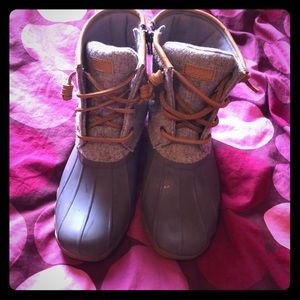 BARELY WORN Sperry duck boots